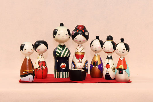 ザ・ナティビティ　こけし/Kokeshi Doll