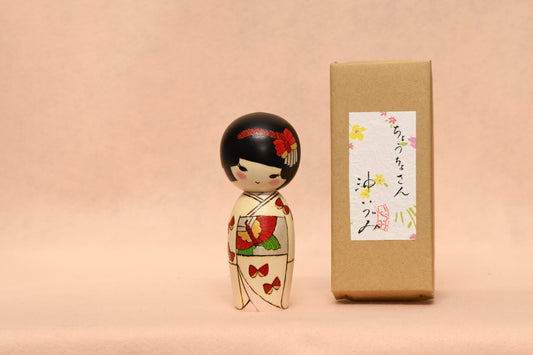 ちょうちょさん　こけし/Kokeshi Doll